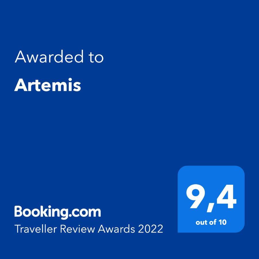 Artemis Hotel Karpenisi ภายนอก รูปภาพ